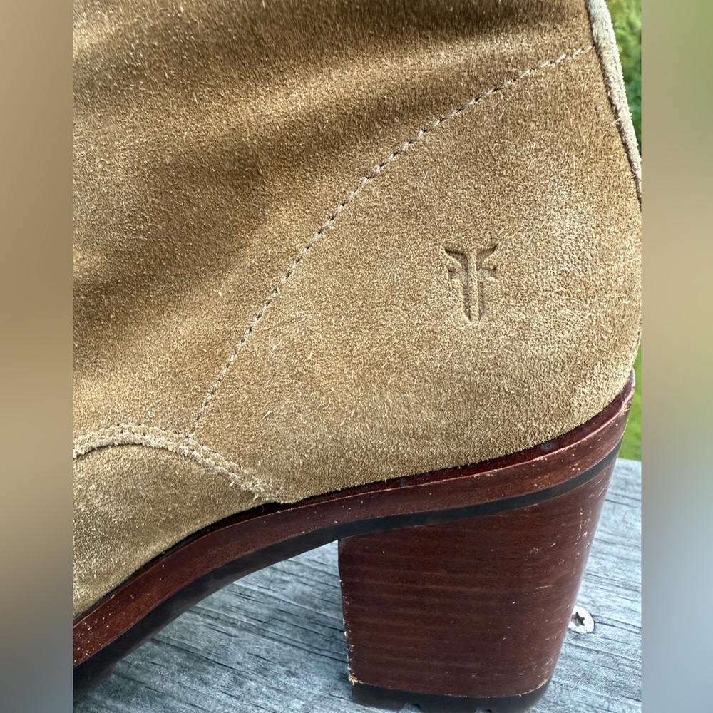 Frye Boots Myra Lug suede combat size 8 - Picture 7 of 13